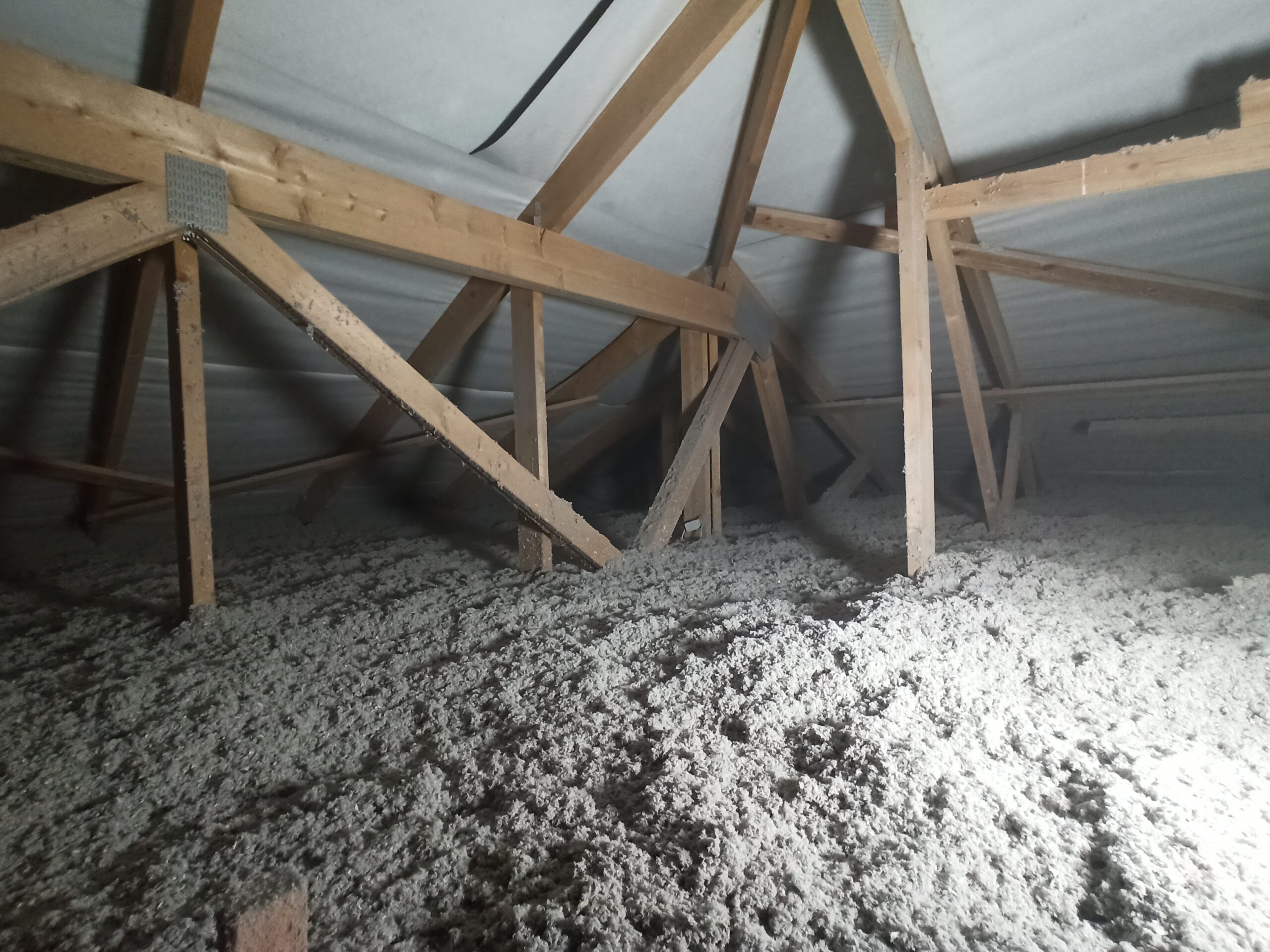 ocieplenie_stropu-celulozą_2