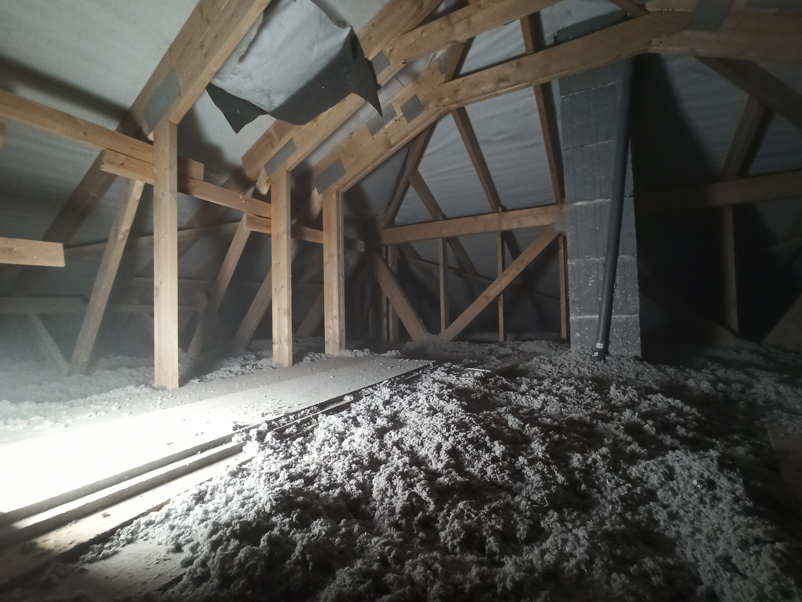 ocieplenie_stropu-celulozą_4